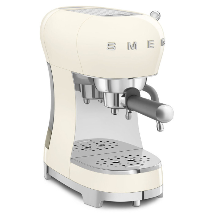 Кавамашина еспресо Smeg ECF02CREU