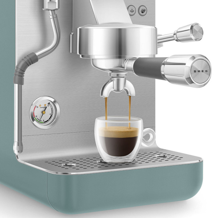 Кавамашина еспресо Smeg EMC02EGMEU